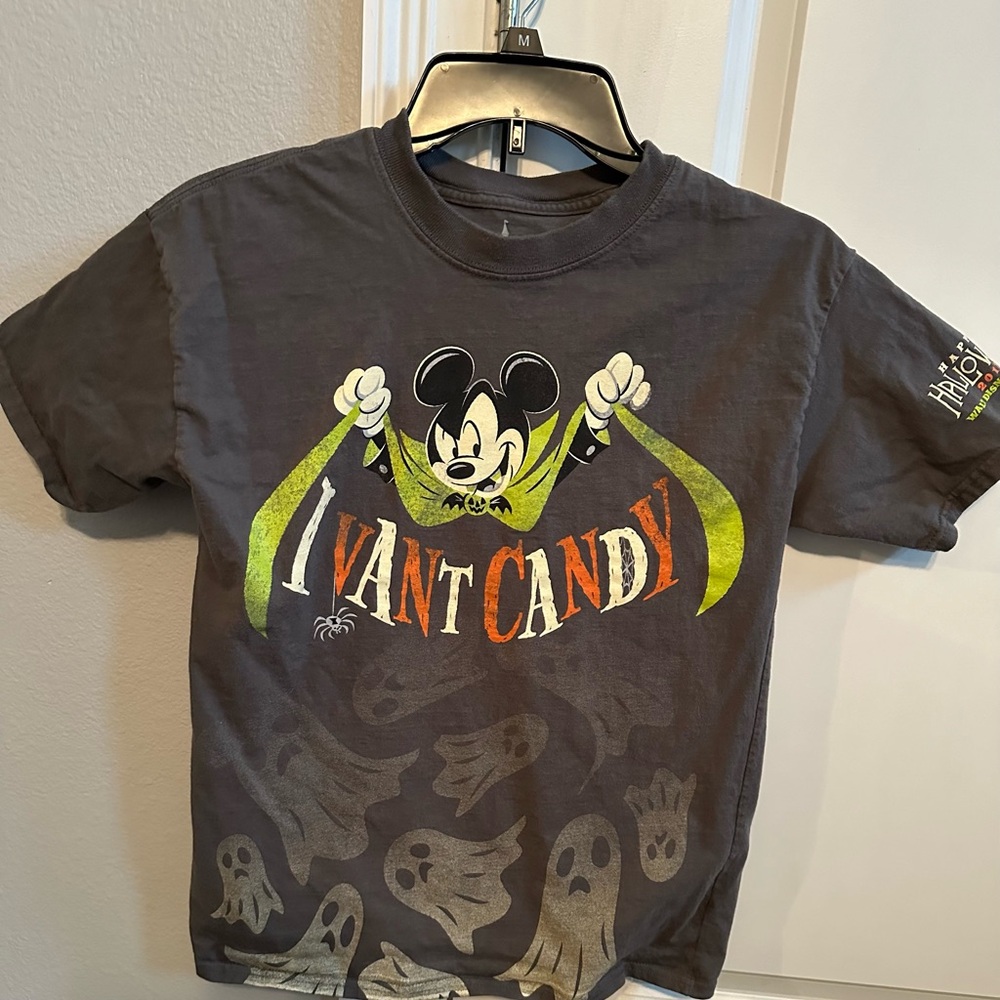 Disney world Mickey Mouse Halloween glow in the dark tee
